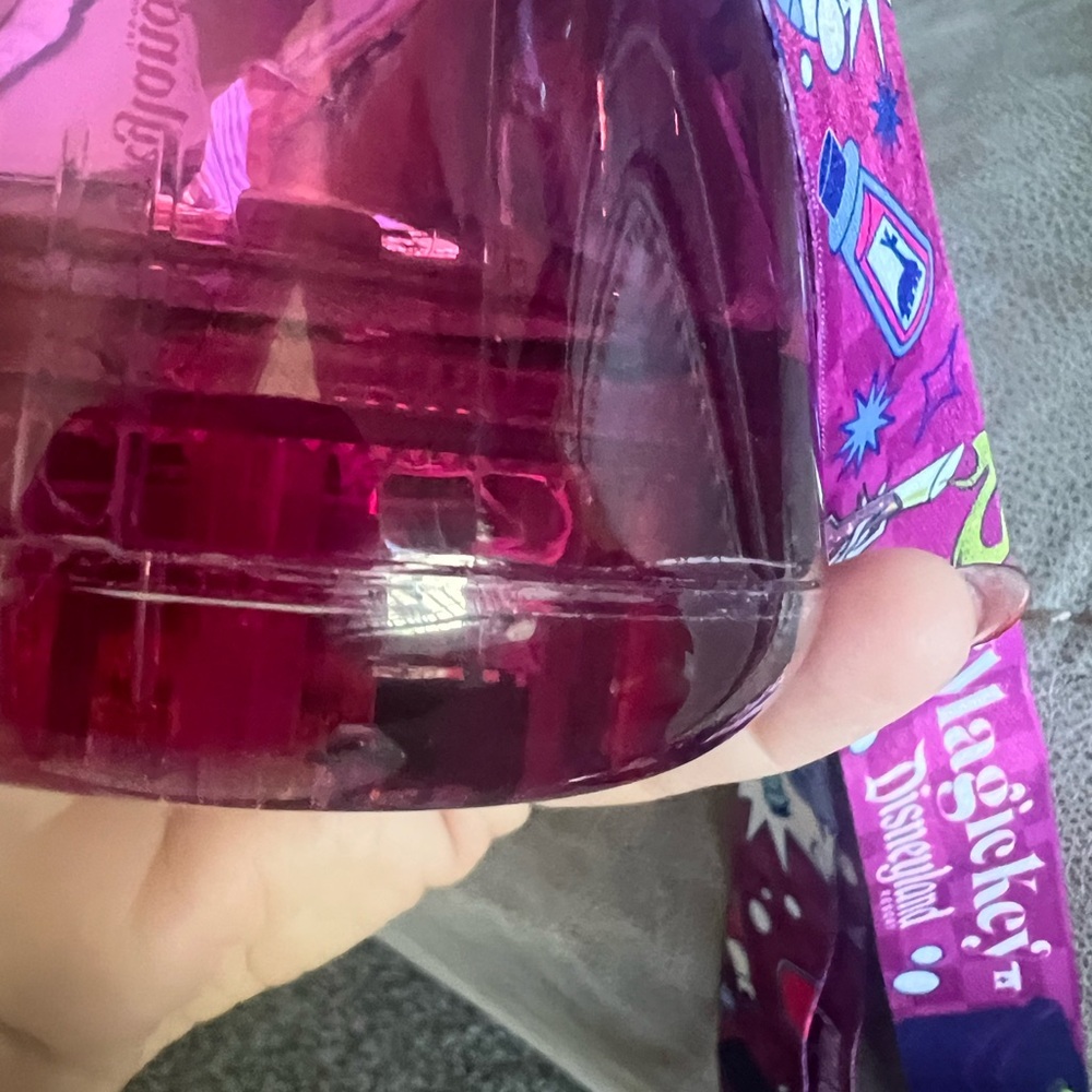 2025 Disneyland Magic key Kuzco’s  poison Bottle siper  bottle - Picture 12 of 14